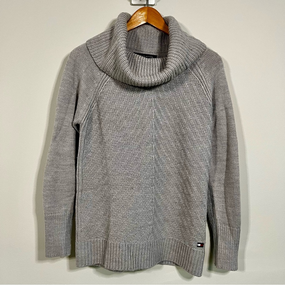 Tommy Hilfiger Arctic Gray Cowl Turtleneck Ribbed Women’s Sweater Size Small